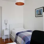 Rent a room of 170 m² in lisbon