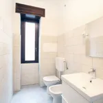 Rent 3 bedroom apartment of 20 m² in Modena