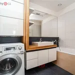 Pronajměte si 3 ložnic/e byt o rozloze 89 m² v Praha 15