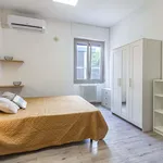 Rent a room of 205 m² in Sassari