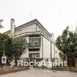 Rent 5 bedroom apartment of 120 m² in Padua