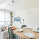 Rent 1 bedroom apartment of 350 m² in Paris