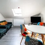 Rent 3 bedroom apartment of 1098 m² in Cardiff