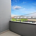 Rent 2 bedroom apartment in Melbourne