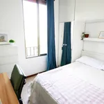 Rent 3 bedroom apartment of 8 m² in Barcelona