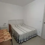 Rent a room of 98 m² in valencia