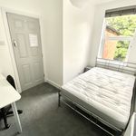 Rent 4 bedroom flat in Birmingham