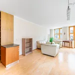 Pronajměte si 3 ložnic/e byt o rozloze 85 m² v Prague