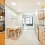 Rent 3 bedroom apartment in lisbon