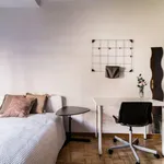 Rent 5 bedroom apartment in Madrid