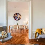 Rent 2 bedroom apartment of 82 m² in Paris