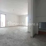 Affitto 2 camera appartamento di 64 m² in Savigliano