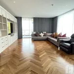 Rent 4 bedroom house of 287 m² in Bangkok