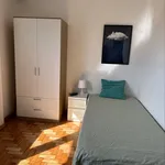 Rent 5 bedroom apartment in Porto