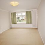 Rent 3 bedroom flat in Selby