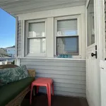 Rent 2 bedroom apartment of 102 m² in Rockaway Beach