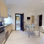 Rent 1 bedroom apartment of 45 m² in Milano