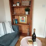 Rent 1 bedroom flat of 1200 m² in Glasgow