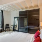 Rent 1 bedroom apartment of 75 m² in Florence