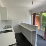 Studio to rent in Carlton Crescent, Luton LU3