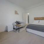 Rent a room of 200 m² in madrid