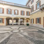 Rent 5 bedroom apartment of 180 m² in Monza