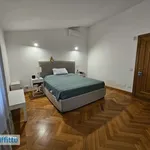 Rent 6 bedroom house of 200 m² in Rome