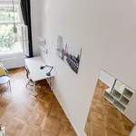 Rent 4 bedroom apartment in Capital City of Prague