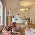 Rent 2 bedroom apartment of 818 m² in Paris