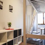 Rent a room of 80 m² in rome