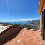 Rent 5 bedroom house of 190 m² in Rapallo