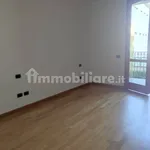 Affitto 2 camera appartamento di 65 m² in Paderno Dugnano