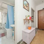 Rent 3 bedroom apartment in Rome