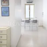 Rent 2 bedroom apartment of 85 m² in Milano