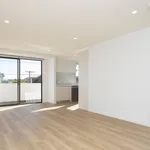 Rent 2 bedroom apartment in St Kilda East