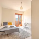 Rent a room of 180 m² in Lisboa