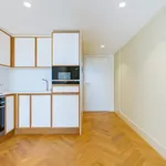 Rent 1 bedroom apartment of 55 m² in Lisbon