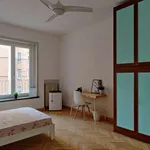 Rent a room in milan