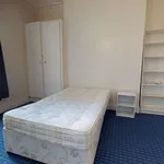 Rent 9 bedroom apartment in Leeds