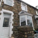 Rent 3 bedroom flat in Wales