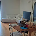 Affitto 3 camera appartamento di 75 m² in Piacenza