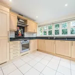 Rent 5 bedroom apartment in South East England