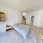 Appartement de 16 m² avec 3 chambre(s) en location à Saint-Étienne