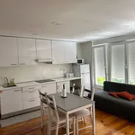 Rent 1 bedroom apartment of 50 m² in Lisbon