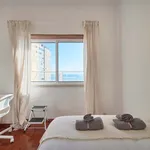 Rent a room in Almada