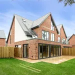 Rent 4 bedroom house in Wilmslow