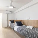 Rent 4 bedroom apartment in Valencia