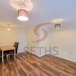 Rent 3 bedroom house in East Midlands