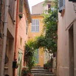 Rent 2 bedroom apartment of 37 m² in Hyères