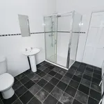 Rent 4 bedroom house in Leeds